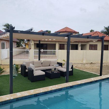 Adele'S Apartment With Pool, 5 Minutes Walk To The Beach Palm Beach Dış mekan fotoğraf