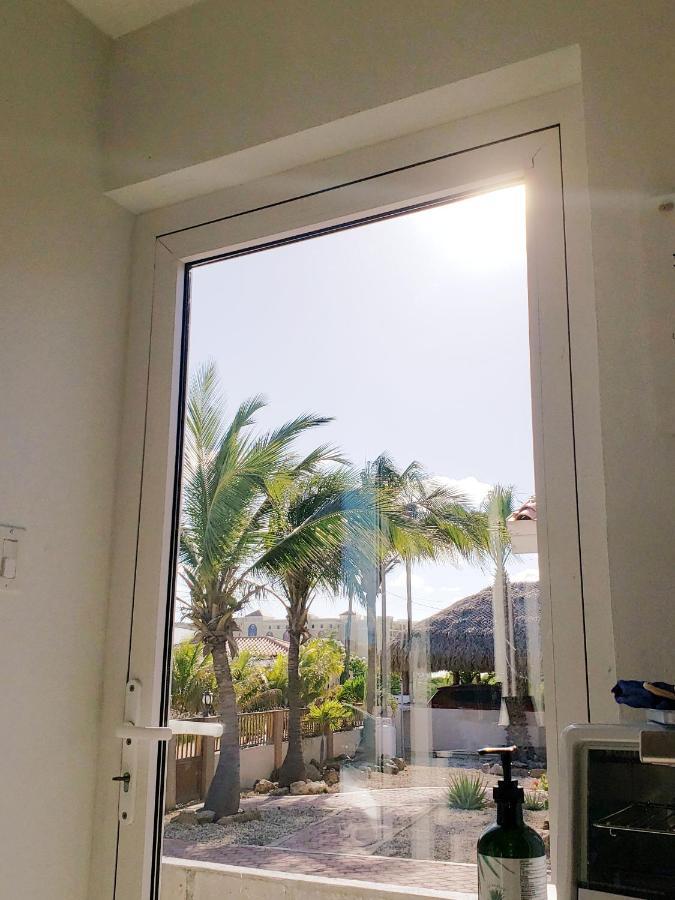 Adele'S Apartment With Pool, 5 Minutes Walk To The Beach Palm Beach Dış mekan fotoğraf
