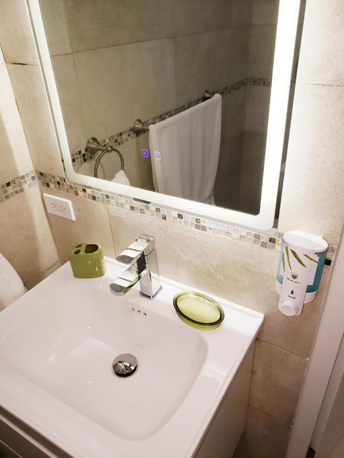 Adele'S Apartment With Pool, 5 Minutes Walk To The Beach Palm Beach Dış mekan fotoğraf