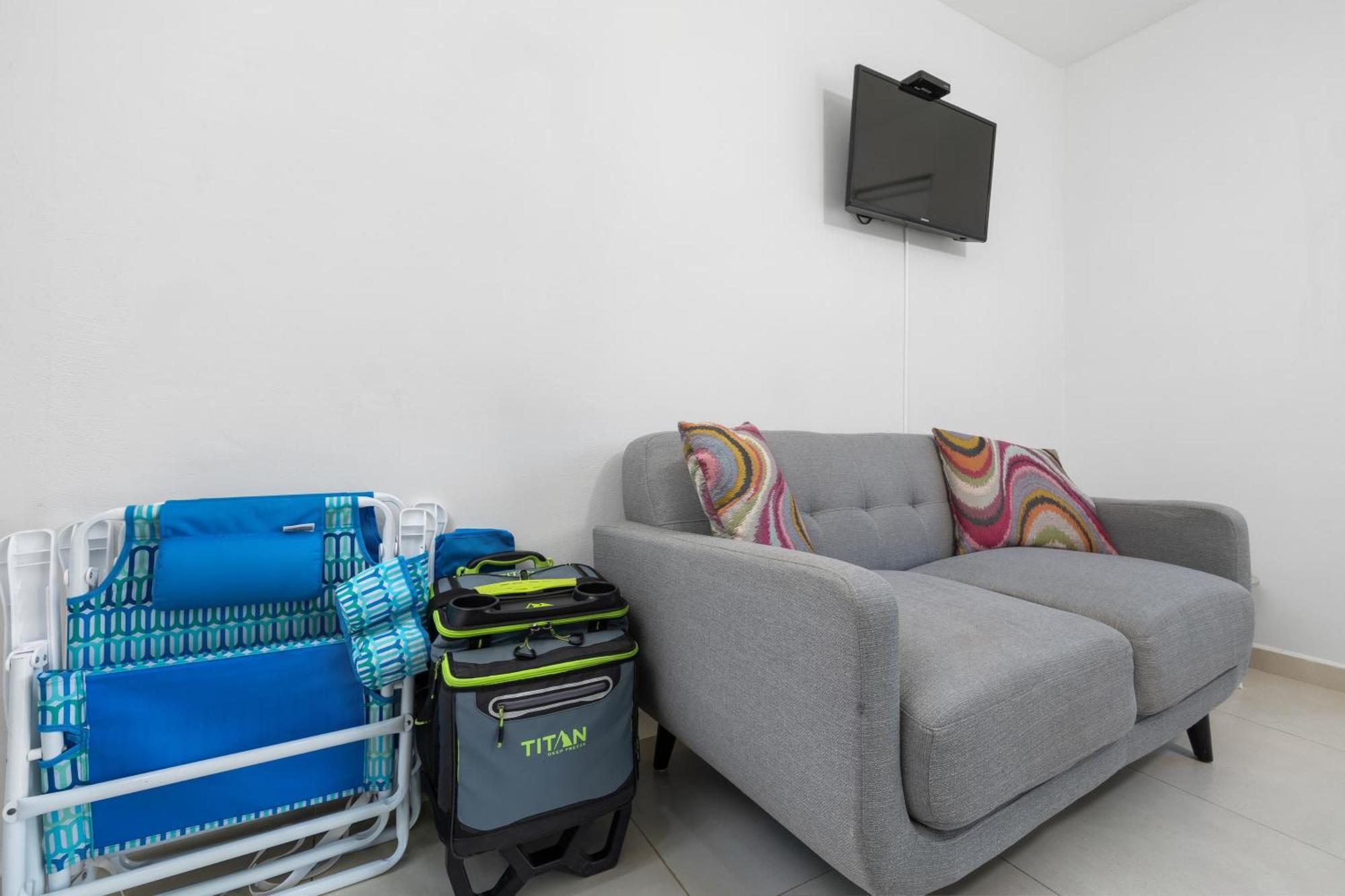 Adele'S Apartment With Pool, 5 Minutes Walk To The Beach Palm Beach Dış mekan fotoğraf