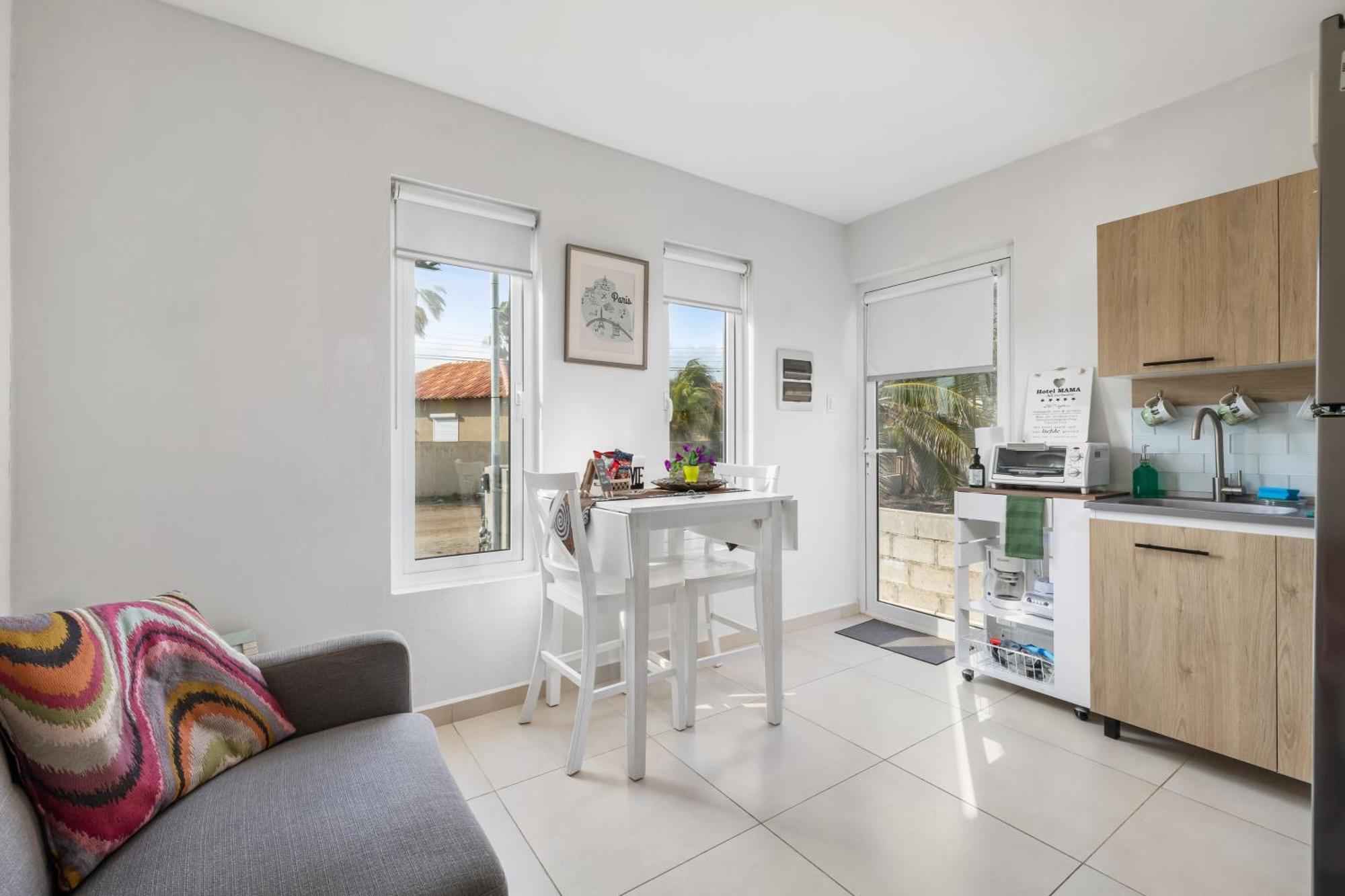 Adele'S Apartment With Pool, 5 Minutes Walk To The Beach Palm Beach Dış mekan fotoğraf