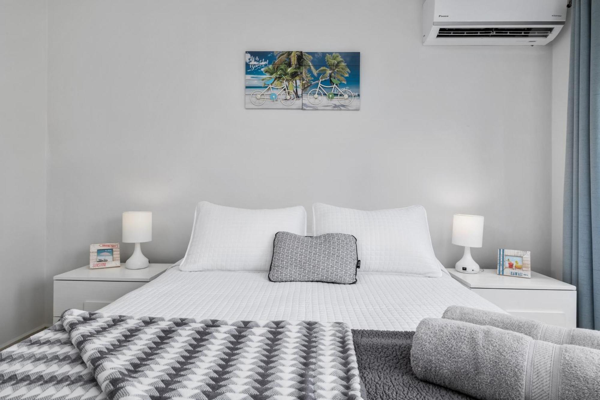 Adele'S Apartment With Pool, 5 Minutes Walk To The Beach Palm Beach Dış mekan fotoğraf